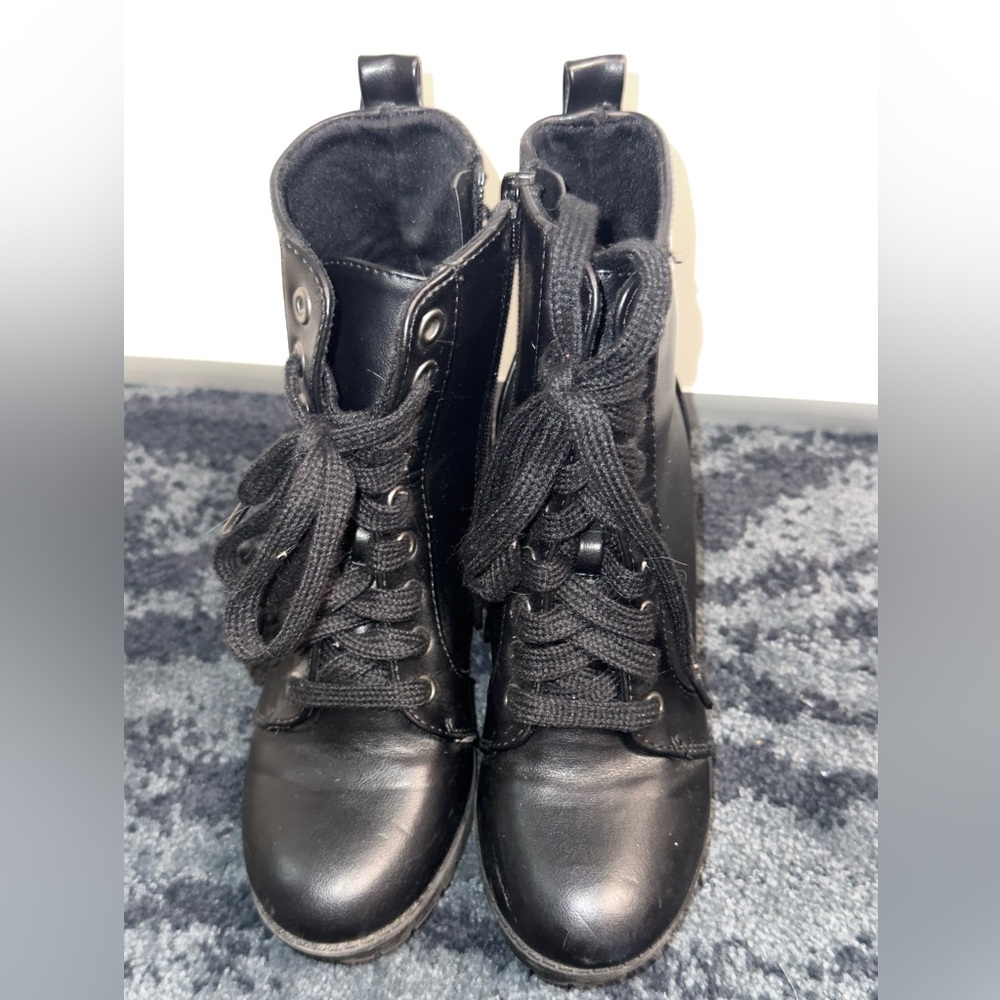 High heel black boots
